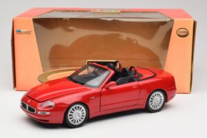 Maserati GT Spyder Punainen Bburago 1:18 34097 Metalli — kuva 8 / 8