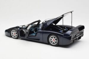 Maserati MC12 Road Car Sininen Metallic AUTOart 1:18 75802 Metalli — kuva 5 / 8