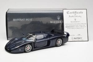 Maserati MC12 Road Car Sininen Metallic AUTOart 1:18 75802 Metalli — kuva 8 / 8