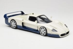 Maserati MC12 Valkoinen Sininen Hot Wheels 1:18 G7158 Metalli — kuva 6 / 8