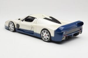Maserati MC12 Valkoinen Sininen Hot Wheels 1:18 G7158 Metalli — kuva 7 / 8