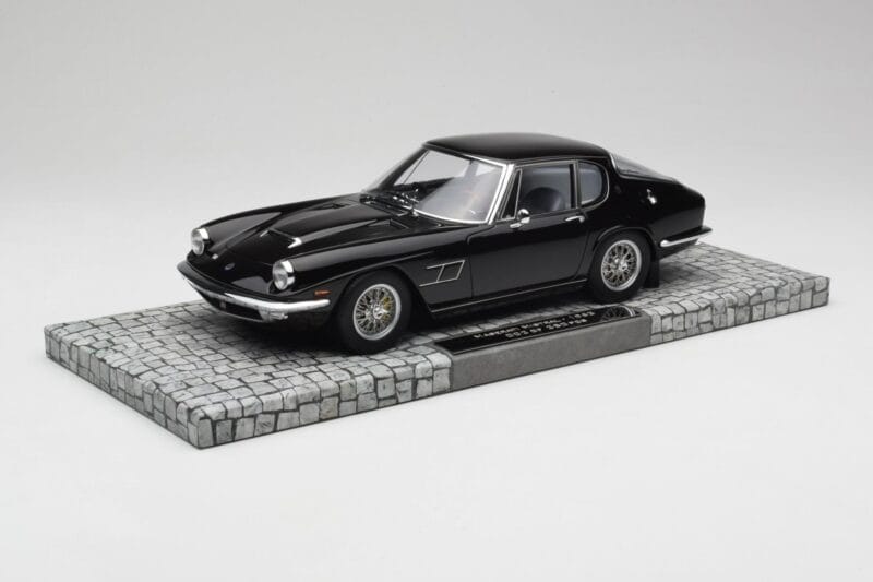 Maserati Mistral Musta Minichamps 1:18 107123421 Hartsi