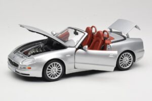 Maserati Spyder Hopea Maisto 1:18 31667 Metalli — kuva 2 / 8