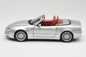Maserati Spyder Hopea Maisto 1:18 31667 Metalli — kuva 4 / 8
