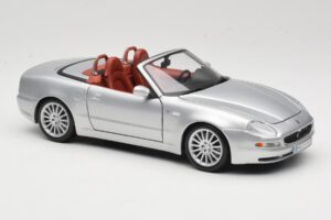 Maserati Spyder Hopea Maisto 1:18 31667 Metalli — kuva 6 / 8