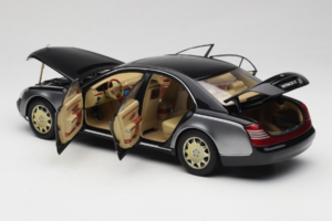 Maybach 57 SWB Caspian Black Himalayas Grey AUTOart 1:18 76151 Metalli — kuva 5 / 9