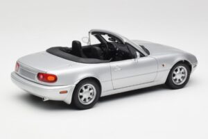 Mazda MX-5 Miata NA Highlight Hopea Gate 1:18 1015 Metalli — kuva 3 / 8