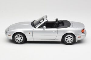 Mazda MX-5 Miata NA Highlight Hopea Gate 1:18 1015 Metalli — kuva 4 / 8