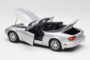 Mazda MX-5 Miata NA Highlight Hopea Gate 1:18 1015 Metalli — kuva 5 / 8