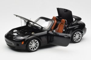 Mazda MX-5 NC Roadster Retractable Hardtop US Spec Musta AUTOart 1:18 75971 Metalli — kuva 3 / 10