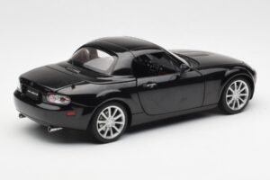 Mazda MX-5 NC Roadster Retractable Hardtop US Spec Musta AUTOart 1:18 75971 Metalli — kuva 5 / 10