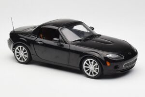 Mazda MX-5 NC Roadster Retractable Hardtop US Spec Musta AUTOart 1:18 75971 Metalli — kuva 8 / 10