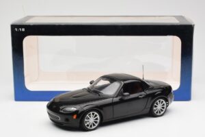 Mazda MX-5 NC Roadster Retractable Hardtop US Spec Musta AUTOart 1:18 75971 Metalli — kuva 10 / 10