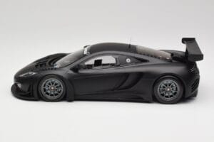 McLaren 12C GT3 Carbon Matta Musta Minichamps 1:18 151121390 Metalli — kuva 3 / 6