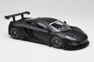 McLaren 12C GT3 Carbon Matta Musta Minichamps 1:18 151121390 Metalli — kuva 4 / 6