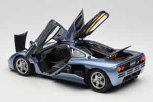 McLaren F1 Sininen LCD 1:18 LCD18014-BU Metalli — kuva 5 / 8
