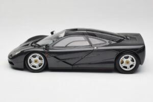 McLaren F1 Carbon Musta Metallic Minichamps 1:18 530133420 Metalli — kuva 4 / 8