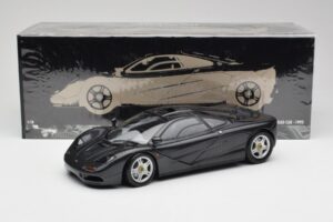 McLaren F1 Carbon Musta Metallic Minichamps 1:18 530133420 Metalli — kuva 8 / 8