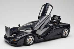 McLaren F1 Dark Blue Metallic Minichamps 1:12 530133128 Metalli — kuva 2 / 9