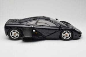 McLaren F1 Dark Blue Metallic Minichamps 1:12 530133128 Metalli — kuva 4 / 9