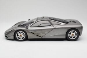 McLaren F1 Dark Silver Minichamps 1:12 530133124 Metalli — kuva 4 / 8