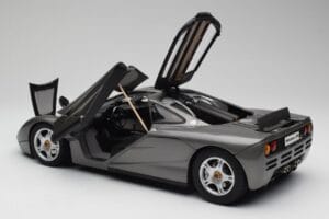 McLaren F1 Dark Silver Minichamps 1:12 530133124 Metalli — kuva 5 / 8