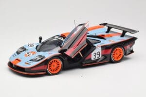 McLaren F1 GTR #39 Gulf R. Bellm / A. Gilbert / M. Sekiya 24 Hours of Le Mans 1997 UT Models 1:18 39725 Metalli — kuva 2 / 8