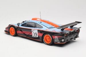 McLaren F1 GTR #39 Gulf R. Bellm / A. Gilbert / M. Sekiya 24 Hours of Le Mans 1997 UT Models 1:18 39725 Metalli — kuva 7 / 8