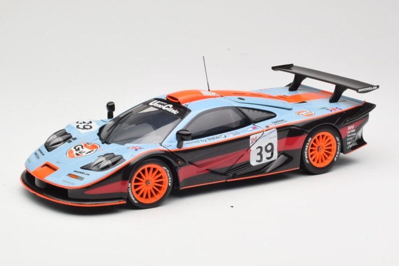 McLaren F1 GTR #39 Gulf R. Bellm / A. Gilbert / M. Sekiya 24 Hours of Le Mans 1997 UT Models 1:18 39725 Metalli