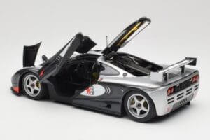 McLaren F1 GTR Adrenaline Program Minichamps 1:18 530133512 Metalli — kuva 5 / 8
