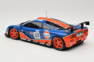 McLaren F1 GTR Gulf #33 R. Bellm / M. Weaver / J-J. Lehto 24 Hours of Le Mans 1996 UT Models 1:18 530161833 Metalli — kuva 7 / 8