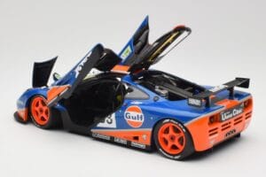 McLaren F1 GTR Gulf Racing #33 S. Bellm / A. Weaver / J. Lehto 24 Hours of Le Mans 1996 Minichamps 1:18 530133633 Metalli — kuva 5 / 8