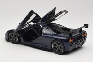 McLaren F1 GTR Le Mans Edition Violetti UT Models 1:18 MCLAREN001 Metalli — kuva 5 / 8