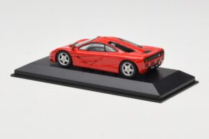 McLaren F1 Punainen Minichamps 1:43 433133438 Metalli — kuva 3 / 4