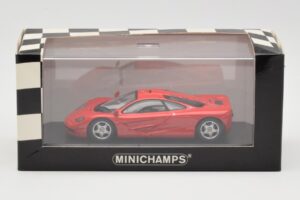 McLaren F1 Punainen Minichamps 1:43 433133438 Metalli — kuva 4 / 4