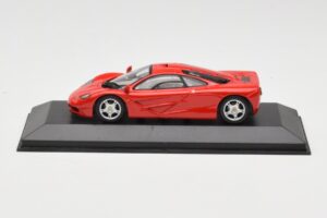 McLaren F1 Punainen Minichamps 1:43 433133438 Metalli