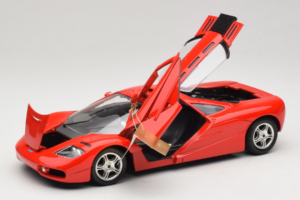 McLaren F1 High Mirror Light Red Guiloy 1:18 67505 Metalli — kuva 2 / 8