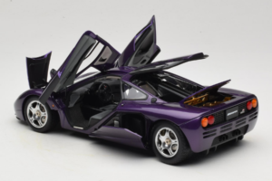 McLaren F1 Violetti LCD 1:18 LCD18014-PU Metalli — kuva 5 / 8