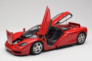 McLaren F1 Punainen Minichamps 1:12 530133125 Metalli — kuva 2 / 9