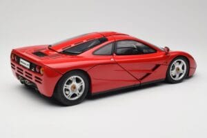 McLaren F1 Punainen Minichamps 1:12 530133125 Metalli — kuva 3 / 9