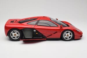 McLaren F1 Punainen Minichamps 1:12 530133125 Metalli — kuva 4 / 9