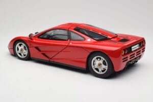 McLaren F1 Punainen Minichamps 1:12 530133125 Metalli — kuva 8 / 9