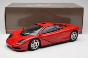 McLaren F1 Punainen Minichamps 1:12 530133125 Metalli — kuva 9 / 9