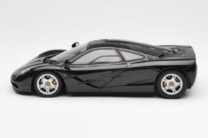 McLaren F1 Road Car Musta AUTOart 1:18 76002 Metalli — kuva 4 / 8