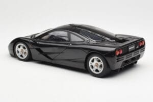 McLaren F1 Road Car Musta AUTOart 1:18 76002 Metalli — kuva 7 / 8