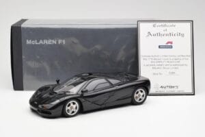 McLaren F1 Road Car Musta AUTOart 1:18 76002 Metalli — kuva 8 / 8