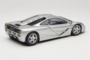 McLaren F1 Hopea UT Models 1:18 530133180-R1 Metalli — kuva 3 / 8