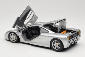 McLaren F1 Hopea UT Models 1:18 530133180-R1 Metalli — kuva 5 / 8