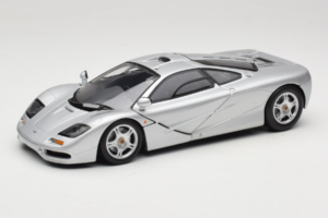 McLaren F1 Hopea UT Models 1:18 530133180 Metalli