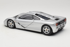 McLaren F1 Hopea UT Models 1:18 530133180 Metalli — kuva 7 / 8